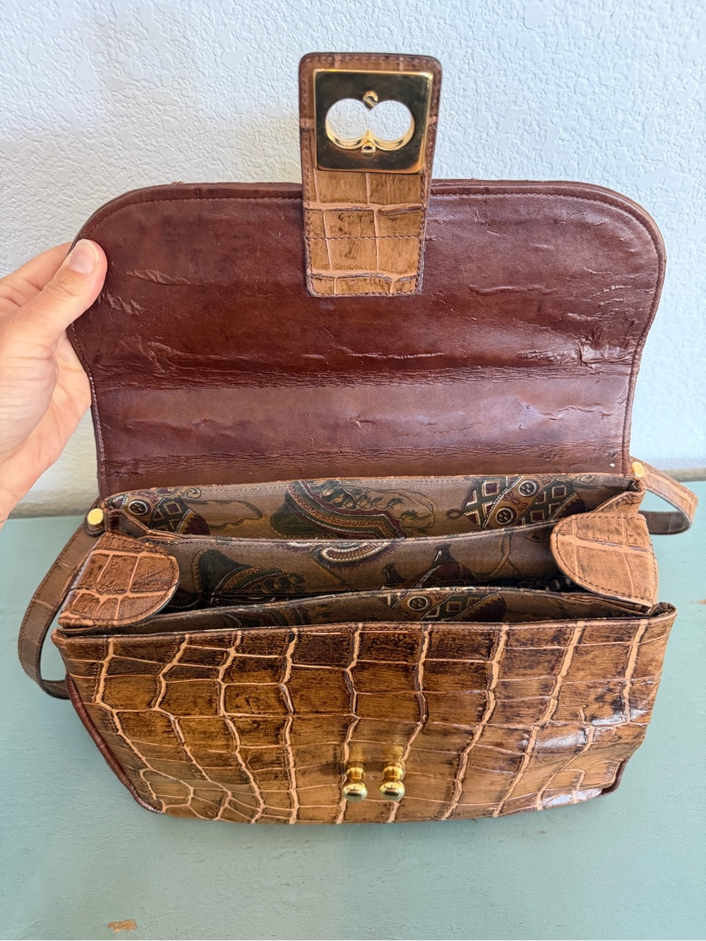 Vintage Azzurra - Italian Croc-Embossed Brown Leather Satchel with Gold Hardware - Picture 4 of 10